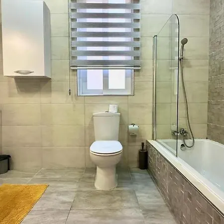 Shared In St Julian's Daire