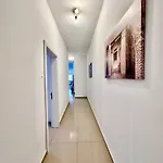 Shared In St Julian's Apartment *